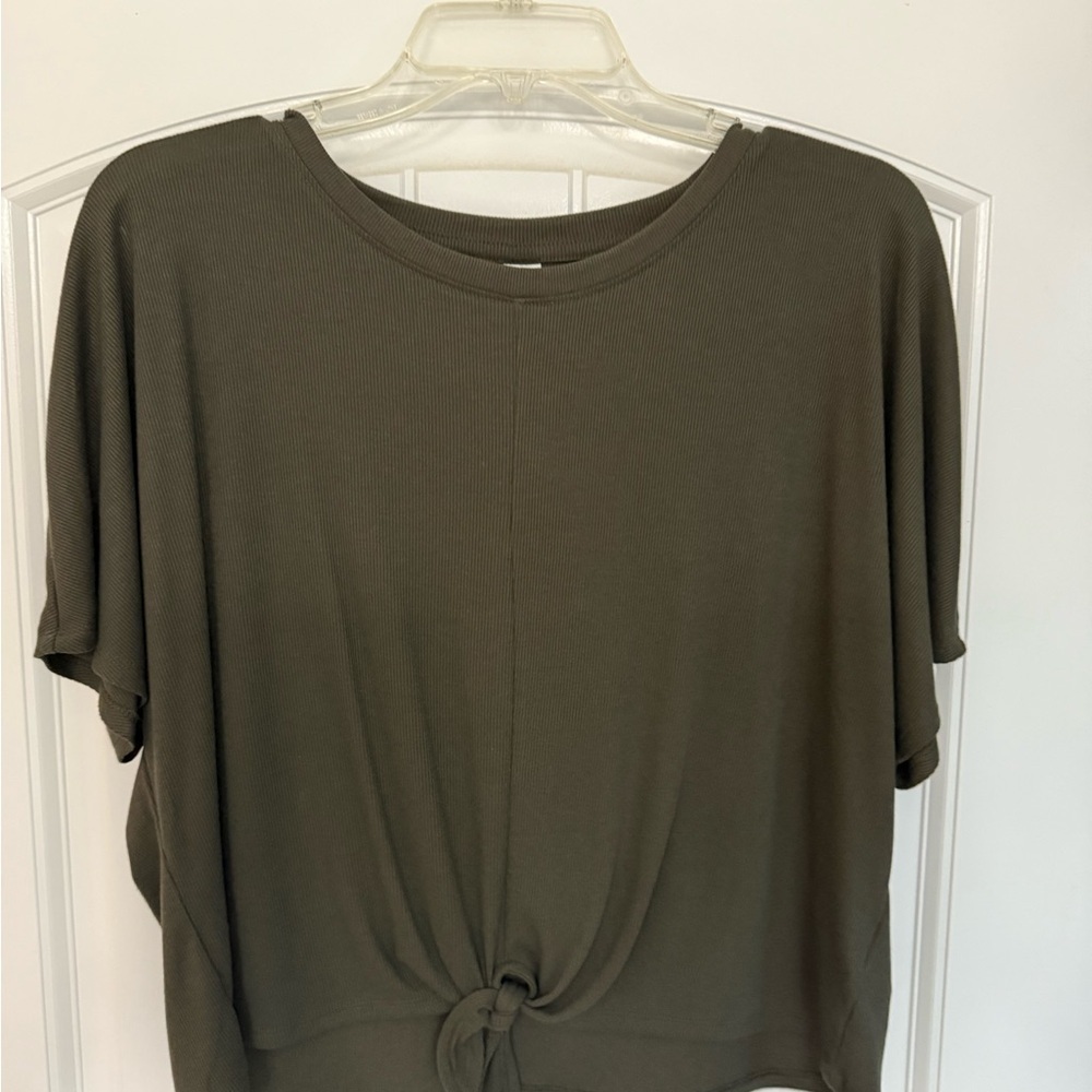 Old Navy (M) Khaki Short Sleeve Top